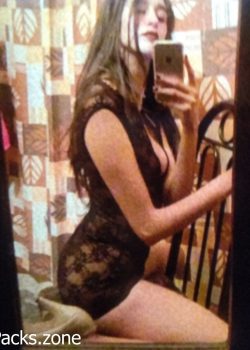 Anabel presumiendo su delicioso cuerpo 12