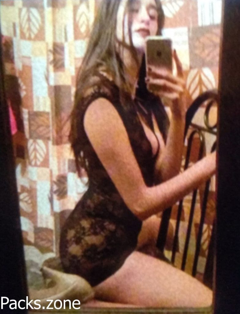 Anabel presumiendo su delicioso cuerpo 10