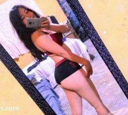 Chinchona mostrando su culito rico. 14