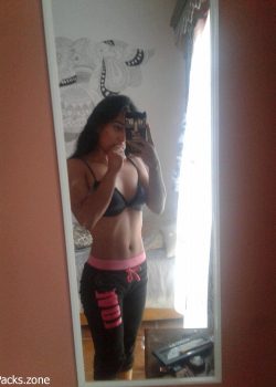 Valentina mostrando su rico cuerpo 5