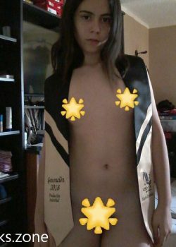 Alex presumiendo su cuerpo 3