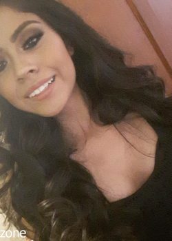 Hermosa zorra Elizabeth 12