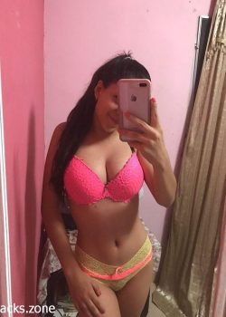 Morena rica Monica. 11