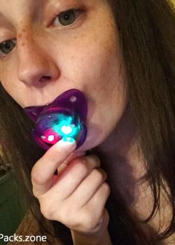 Morrita inocente con ganas de chupar. 11