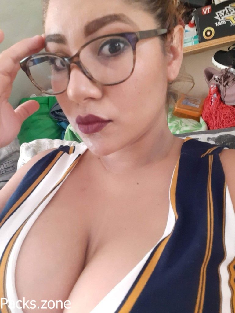 Tetas deliciosas de Hilda 10